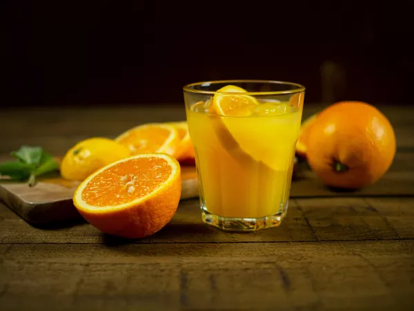 Почему в апельсиновом соке из магазина возникает неприятный привкус