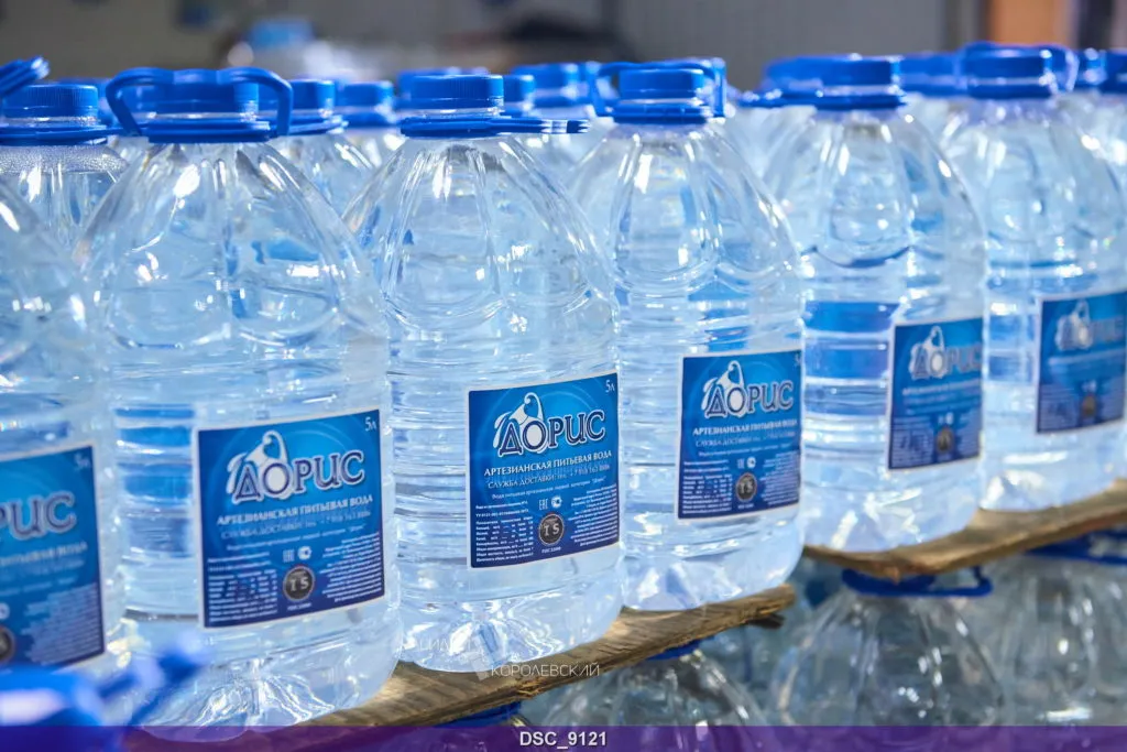 фотография продукта вода питьевая пресная и бутилированная